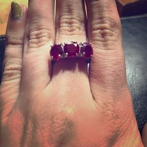 925 3 Stones Red Size 7